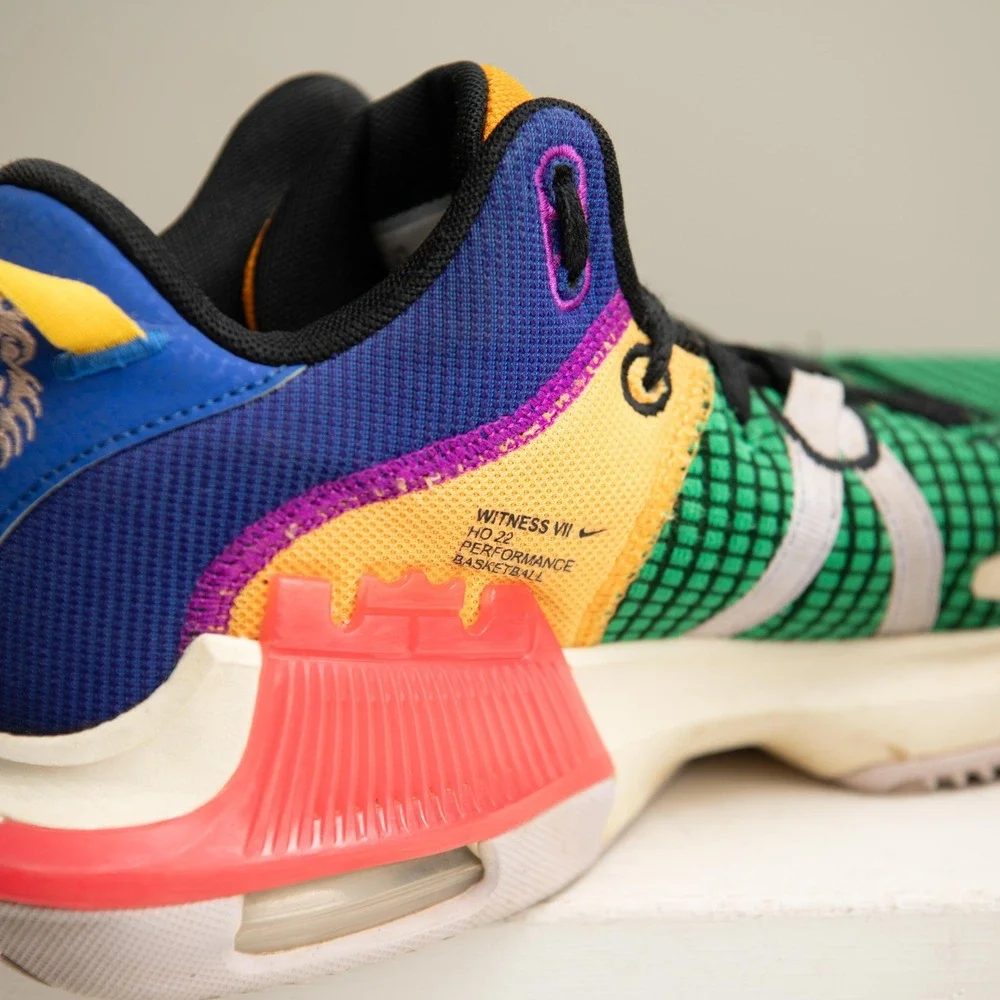 Nike LeBron Witness 7 Colorblock Basketball Shoes Bold Colorful Sneakers HighTop